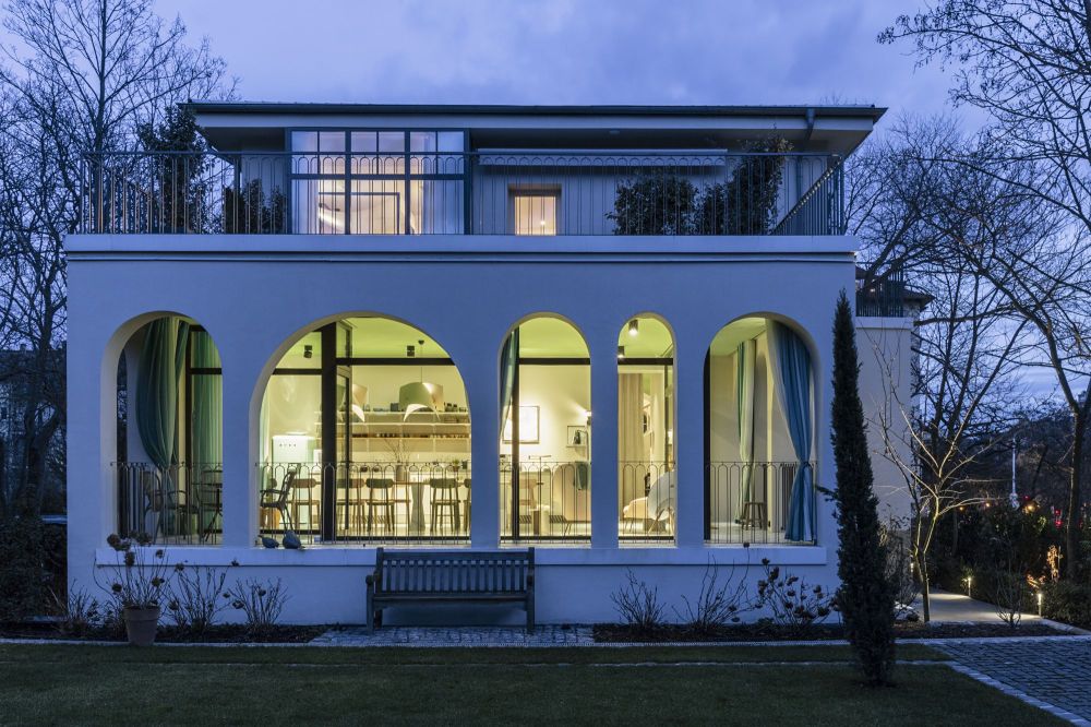 BAGATELLE GARDENHOUSE