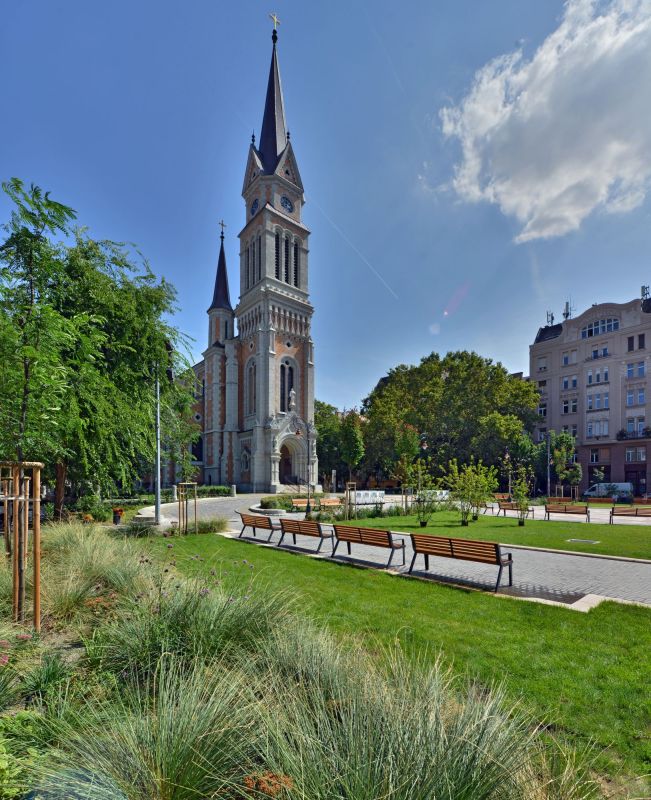 BAKÁTS TÉR RENDEZÉSE