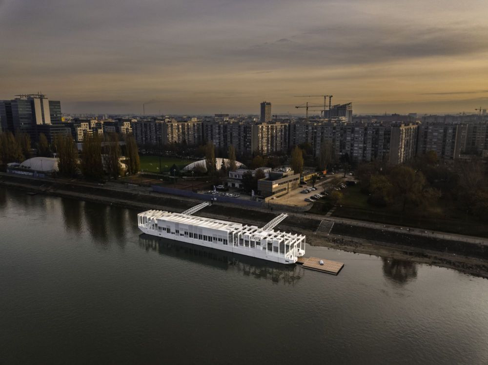 STOPPER RENDEZVÉNYHAJÓ