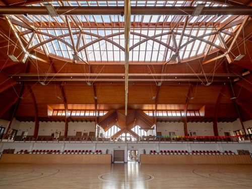 KUCSA TAMÁS SPORTCSARNOK