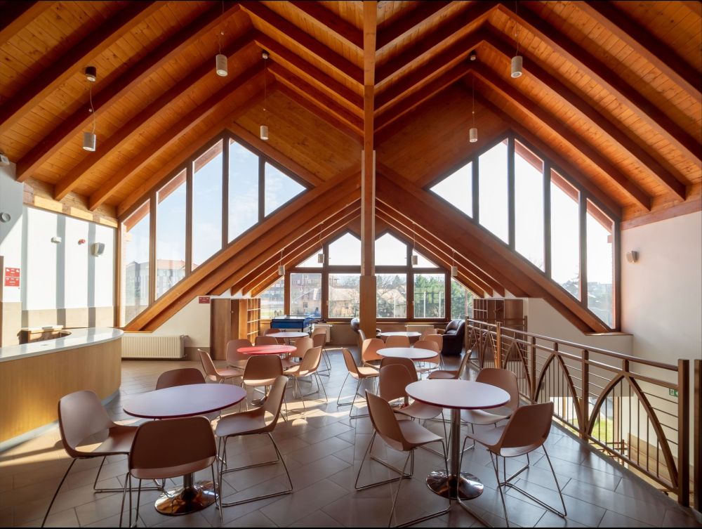 KUCSA TAMÁS SPORTCSARNOK