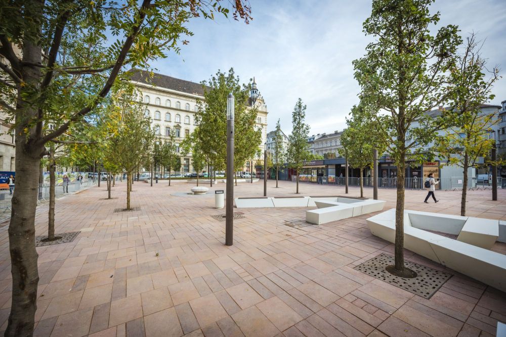 PODMANICZKY FRIGYES TÉR