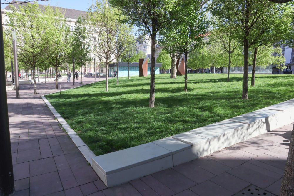 PODMANICZKY FRIGYES TÉR