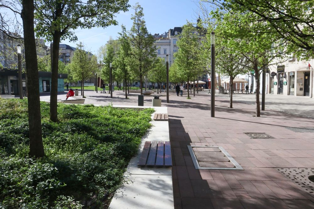 PODMANICZKY FRIGYES TÉR