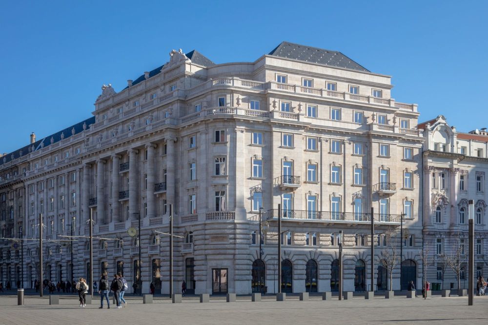 SZABAD GYÖRGY IRODAHÁZ